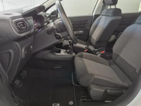 Citroën C3 1.2 PureTech Shine 10