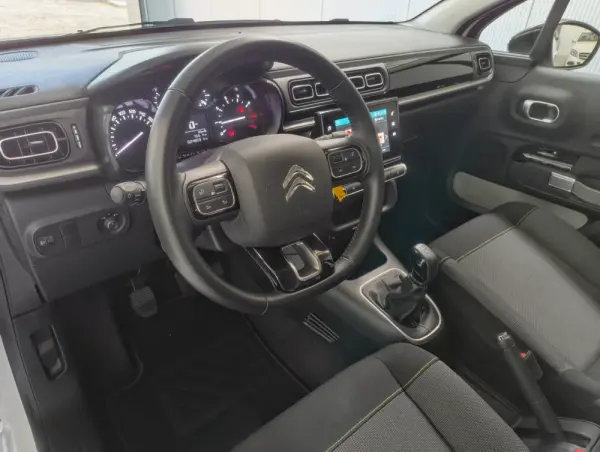 Citroën C3 1.2 PureTech Shine 11