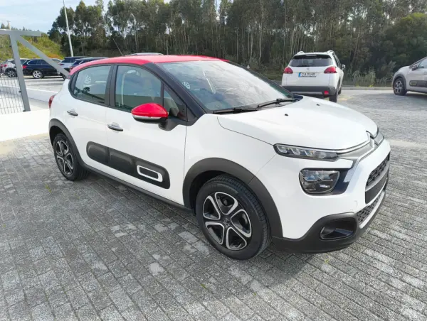 Citroën C3 1.2 PureTech Shine 3