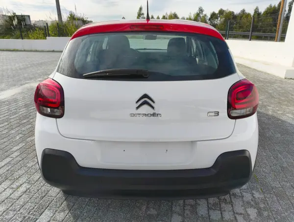 Citroën C3 1.2 PureTech Shine 6