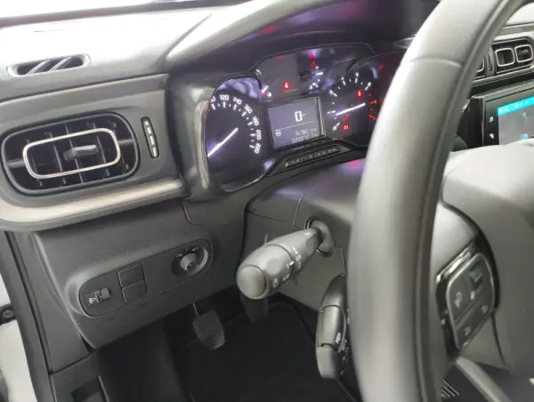 Citroën C3 1.2 PureTech Shine 12