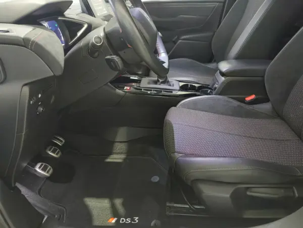 DS DS3 1.2 PureTech Performance Line 18
