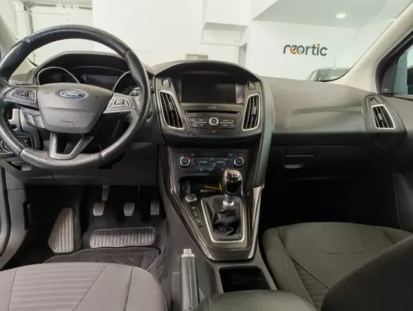 Ford Focus 1.5 TDCi Titanium 11