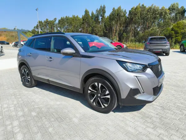 Peugeot 2008 1.2 PureTech Allure 3