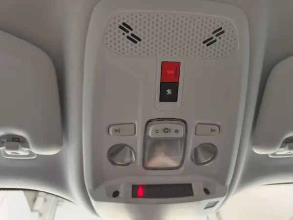 Peugeot 2008 1.2 PureTech Allure 21