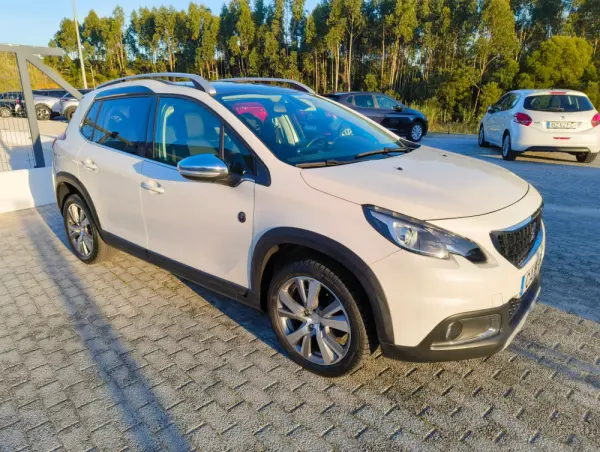 Peugeot 2008 1.2 PureTech Crossway 3