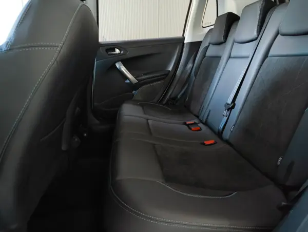 Peugeot 2008 1.2 PureTech Crossway 19