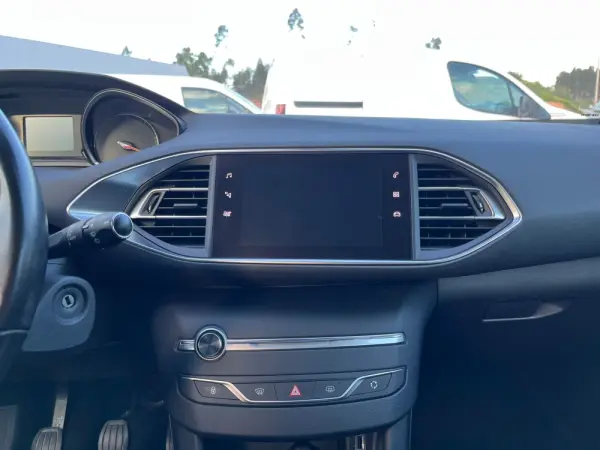 Peugeot 308 1.5 BlueHDi Active Pack 19