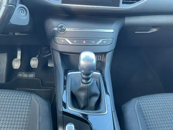 Peugeot 308 1.5 BlueHDi Active Pack 31