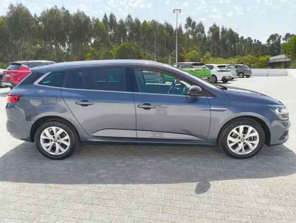 Renault Mégane 1.5 Blue dCi Limited 4