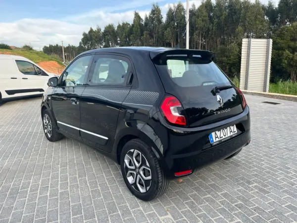 Renault Twingo 1.0 SCe Intens 3