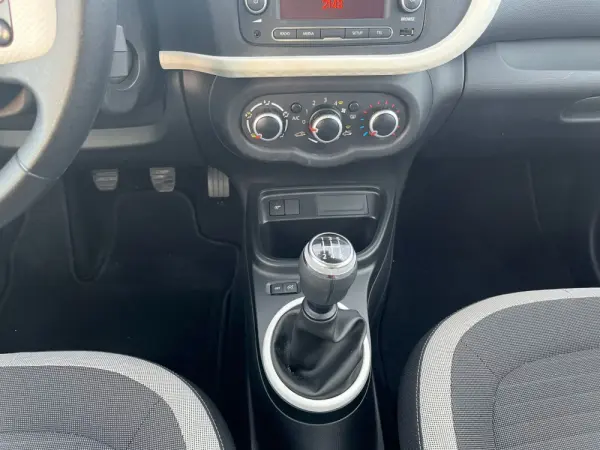 Renault Twingo 1.0 SCe Intens 23