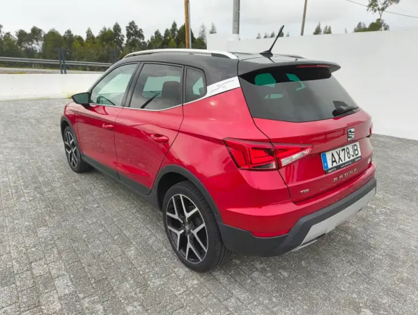 SEAT Arona 1.0 TGI FR 3