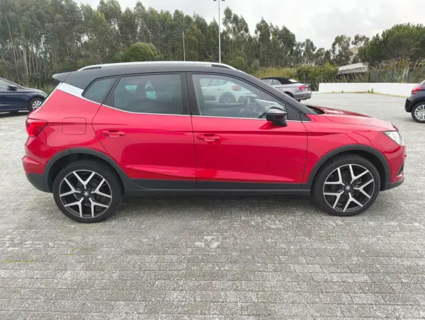SEAT Arona 1.0 TGI FR 6