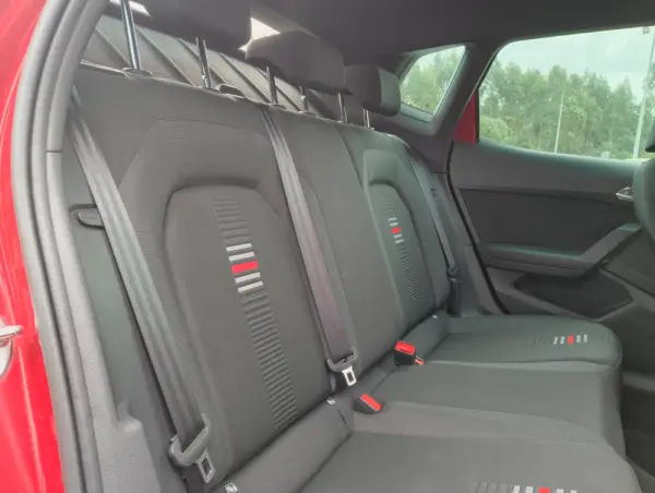 SEAT Arona 1.0 TGI FR 23