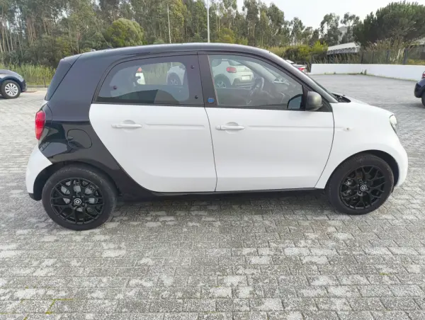 Smart ForFour Electric Drive Passion 6