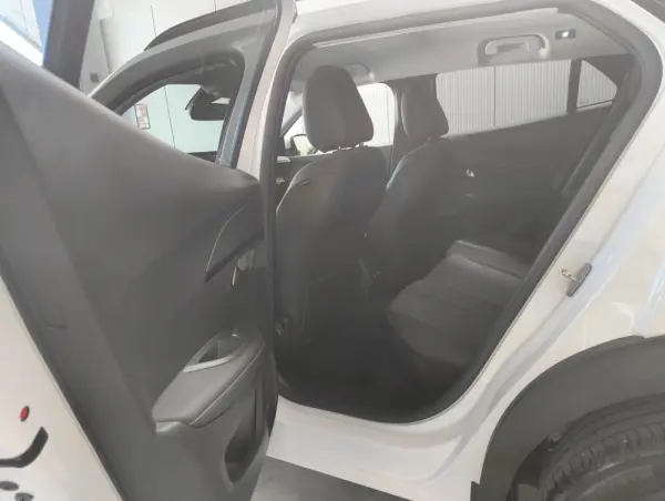 Peugeot 2008 PureTech 100 Allure 13