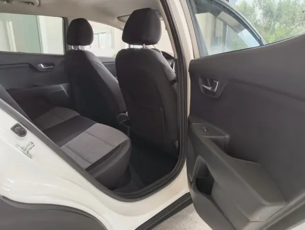 Kia Stonic 1.2 MPi Dynamic 9