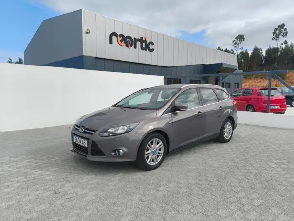 Ford Focus SW Outro 1