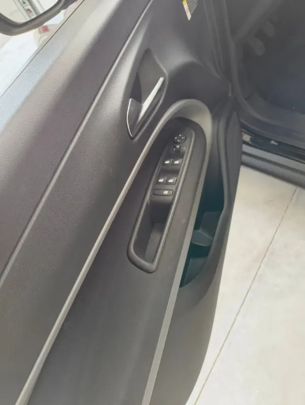 Jeep Avenger 1.2 GSE T3 Longitude 11