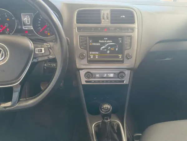 Volkswagen Polo 11