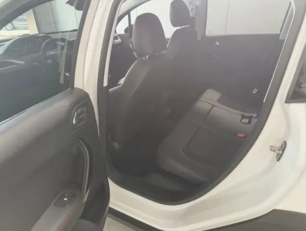 Peugeot 2008 1.2 PureTech GT Line 10