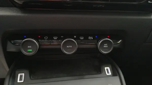 Citroën C4 1.2 PureTech Shine Pack EAT8 28