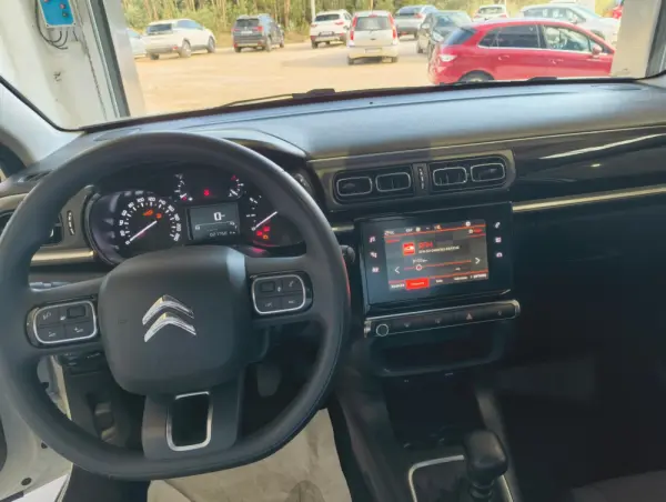 Citroen C3 1.2 Pure Tech S&S Shine 6