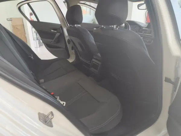 BMW 116 d Line Sport Auto 9