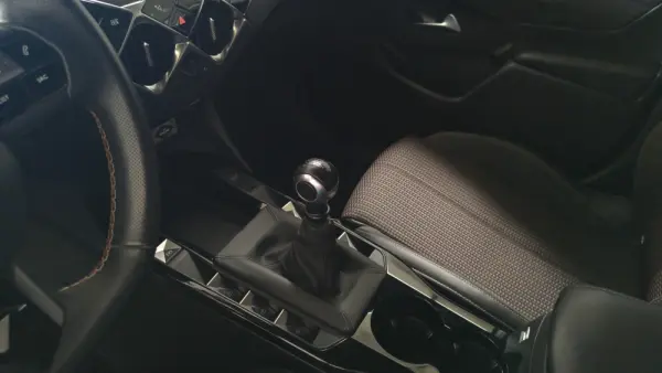 DS DS3 Crossback PureTech 100 PERFORMANCE LINE 8
