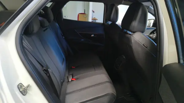 Peugeot 3008 1.6 Hybrid Allure Pack e-EAT8 16