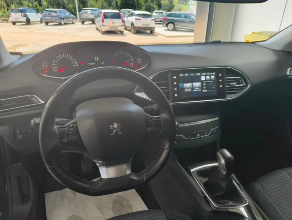 Peugeot 308 SW 1.6 BLUE HDI STYLE 6