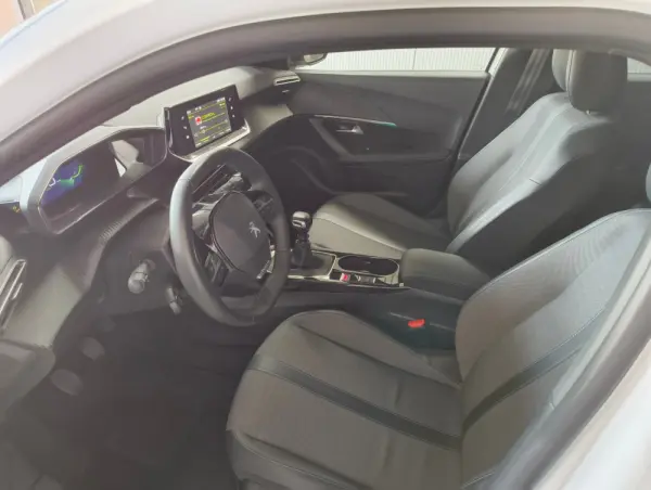 Peugeot 2008 PureTech 100 Stop&Start Allure Pack 7