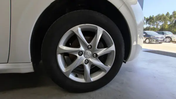 Peugeot 208 1.2 VTi Active 24