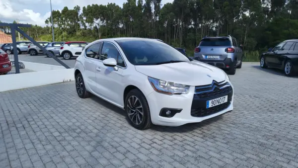Citroen DS4 1.6 e-HDi So Chic ETG6 4