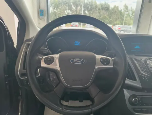 Ford Focus SW Outro 6