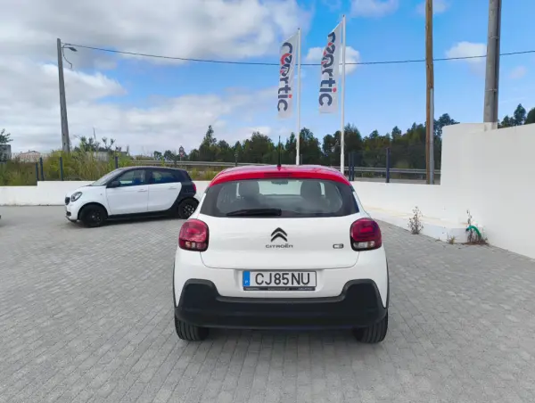 Citroen C3 1.2 PureTech Shine Pack EAT6 4