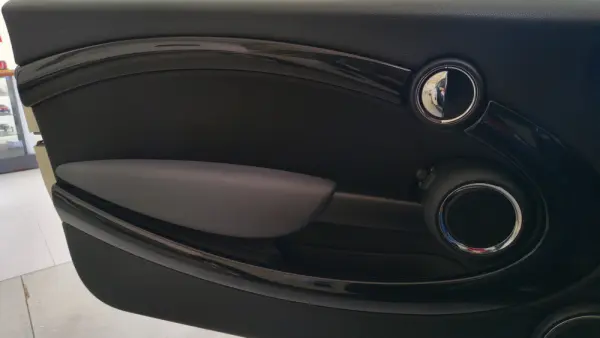 MINI 3 Portas Cooper D 12