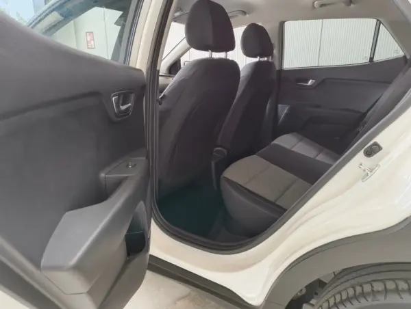 Kia Stonic 1.2 MPi Dynamic 12