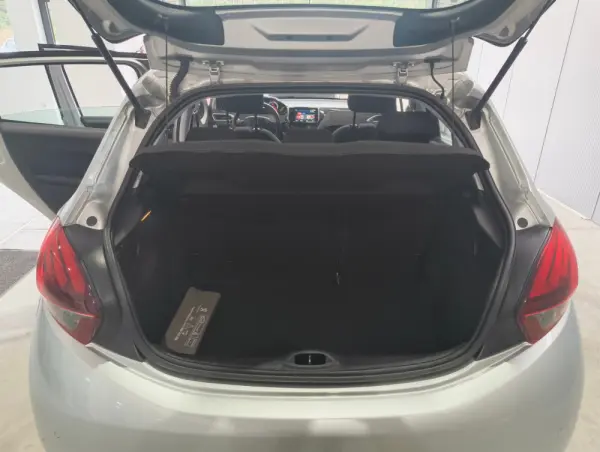 Peugeot 208 1.2 PureTech Allure 10