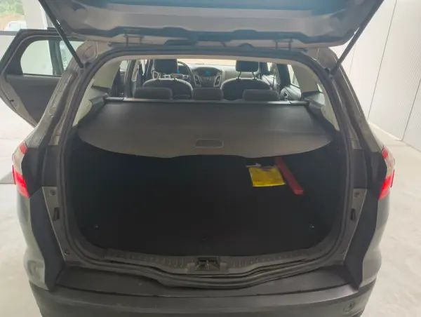 Ford Focus SW Outro 11