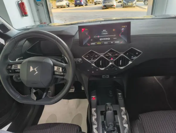 DS DS3 Crossback PureTech 130 Aut. PERFORMANCE LINE + 7