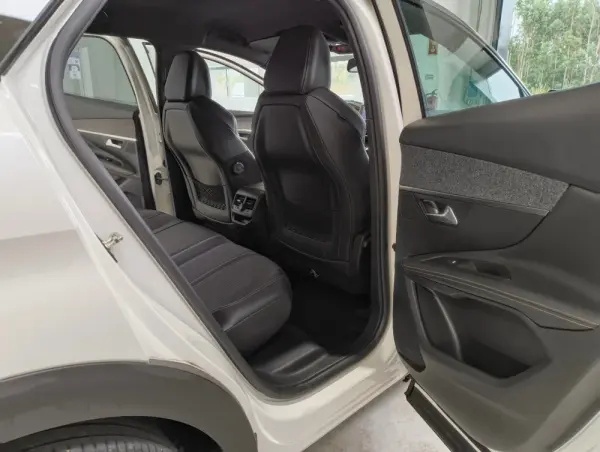 Peugeot 3008 1.5 BlueHDi GT Line 14