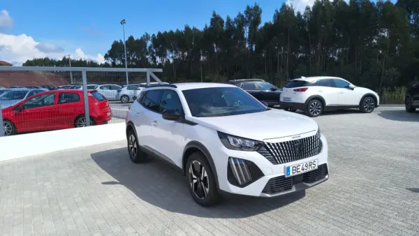 Peugeot 2008 1.2 PureTech Allure 2