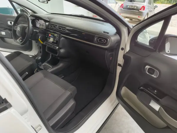 Citroën C3 1.2 PureTech Shine Pack 82cv 17