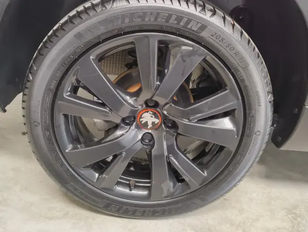 Peugeot 2008 1.2 PureTech GT Line 16