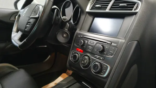 Citroen DS4 1.6 e-HDi So Chic ETG6 10