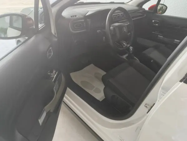Citroen C3 1.2 PureTech Shine Pack EAT6 9