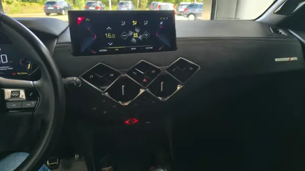 DS DS3 Crossback PureTech 100 PERFORMANCE LINE 11