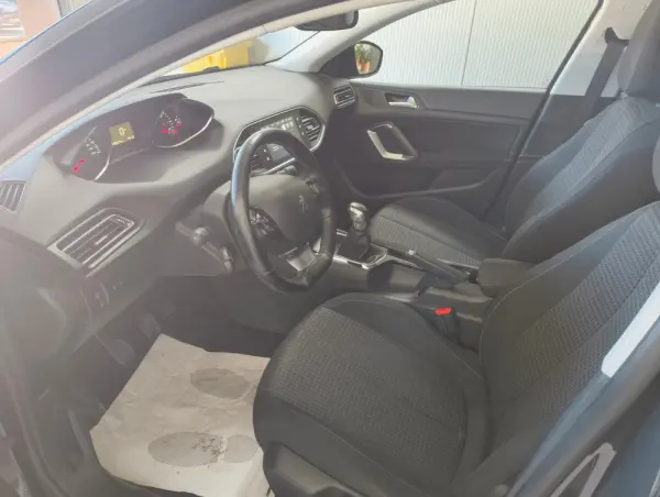 Peugeot 308 SW 1.6 BLUE HDI STYLE 5
